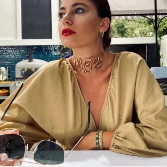 AMORE” Choker Gold Necklace Hot Item - Picture 1 of 7